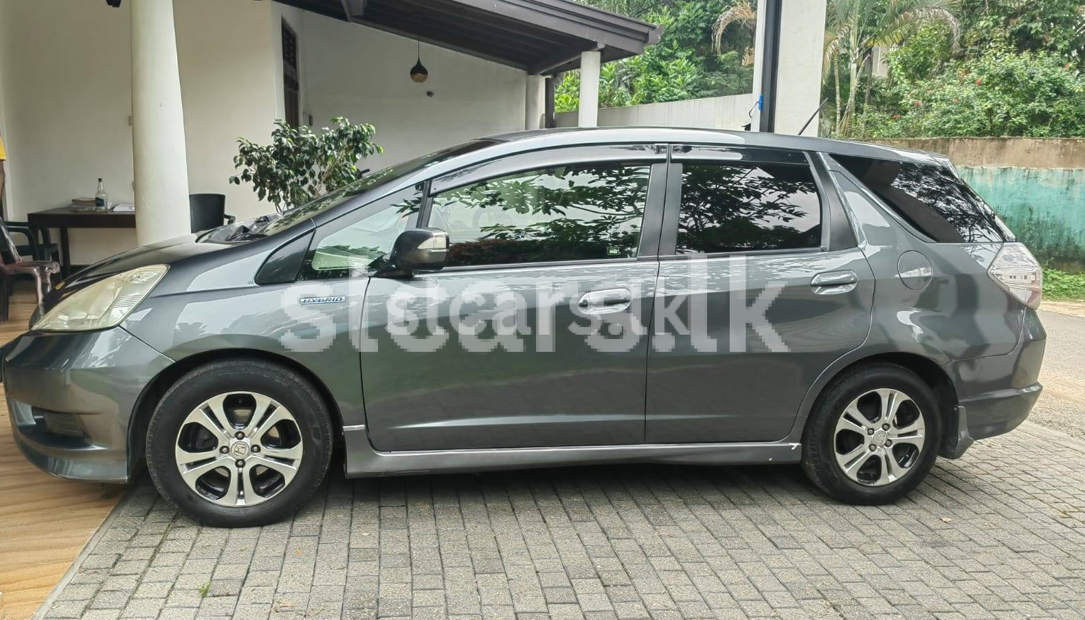 Vehicle Image 4