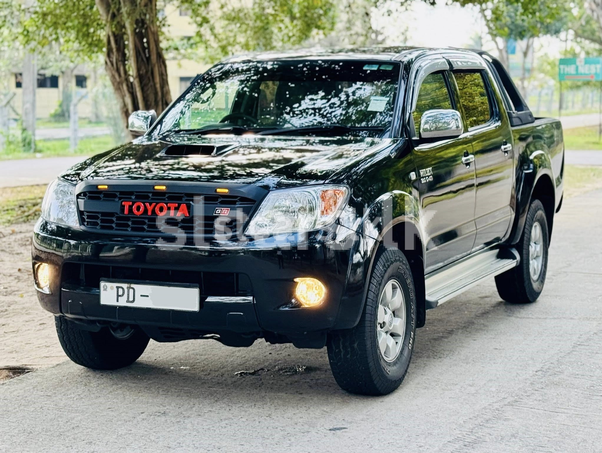 Vehicle Image 6