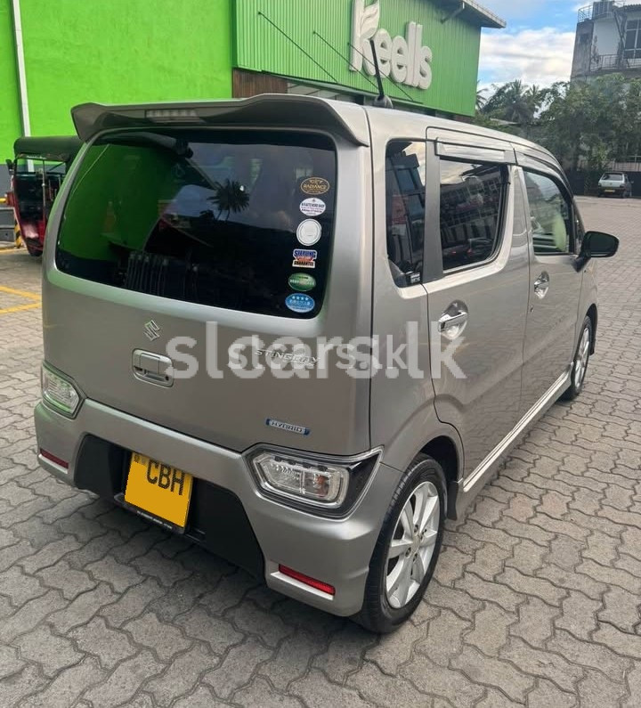 Vehicle Image 4