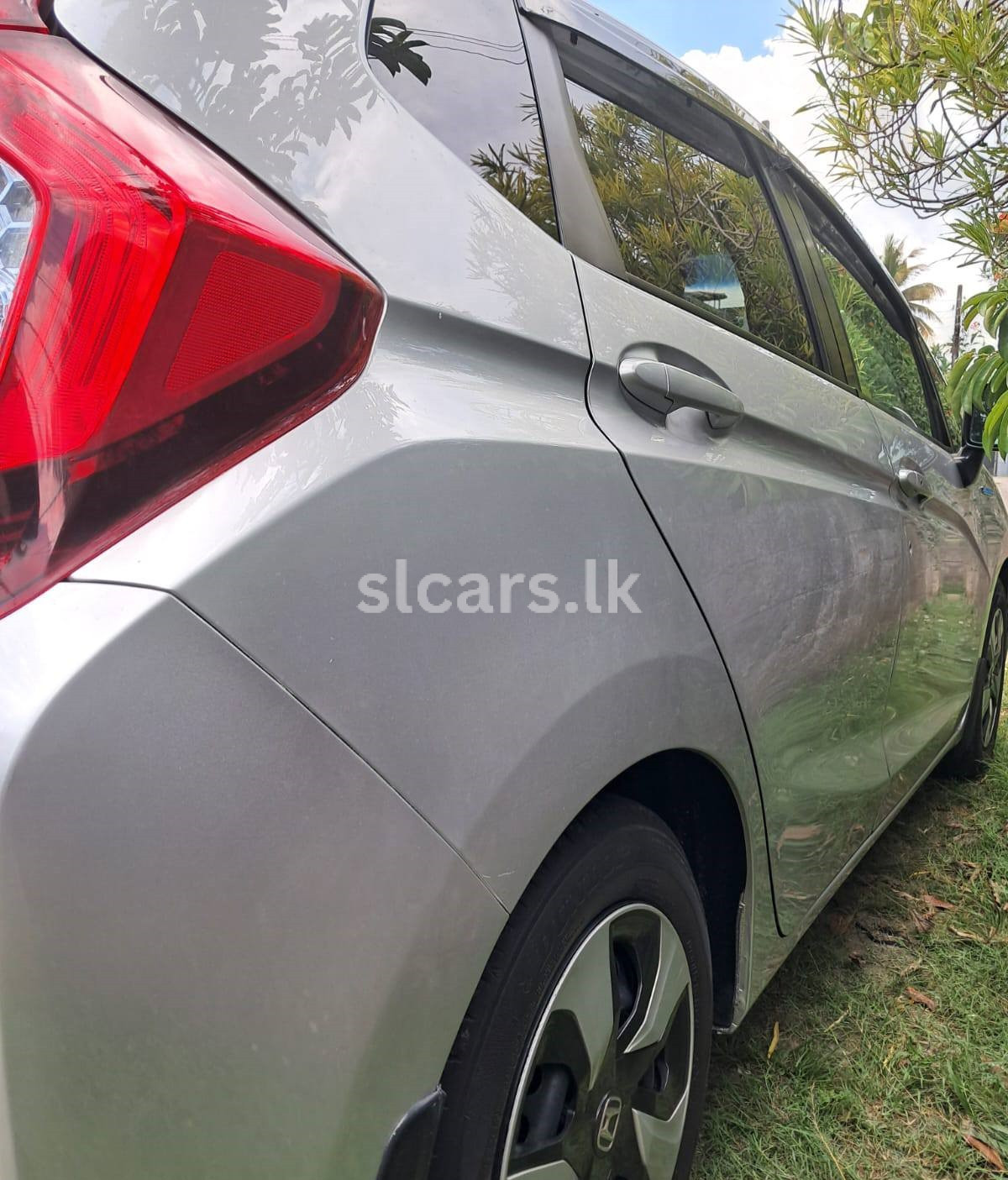 Vehicle Image 4