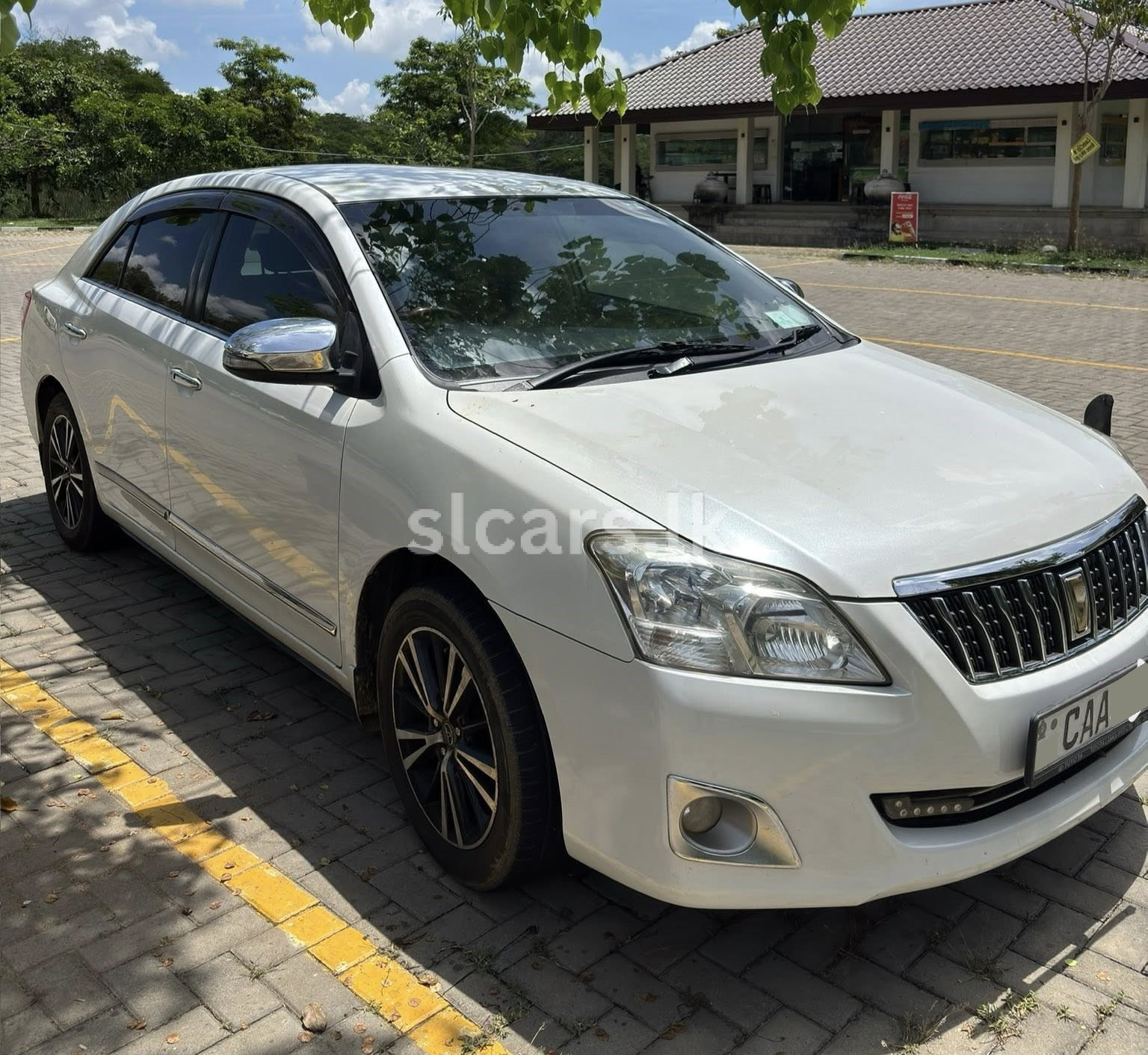 Vehicle Image 2