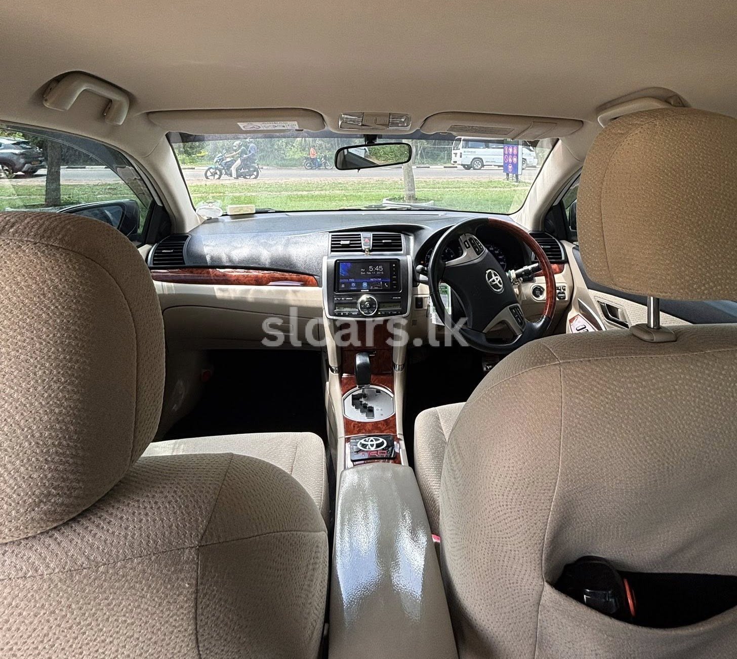 Vehicle Image 4