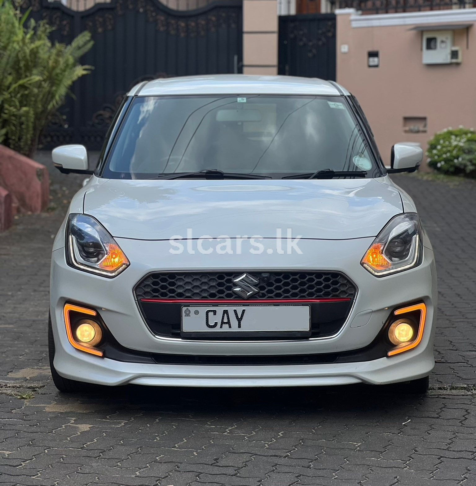 Vehicle Image 1
