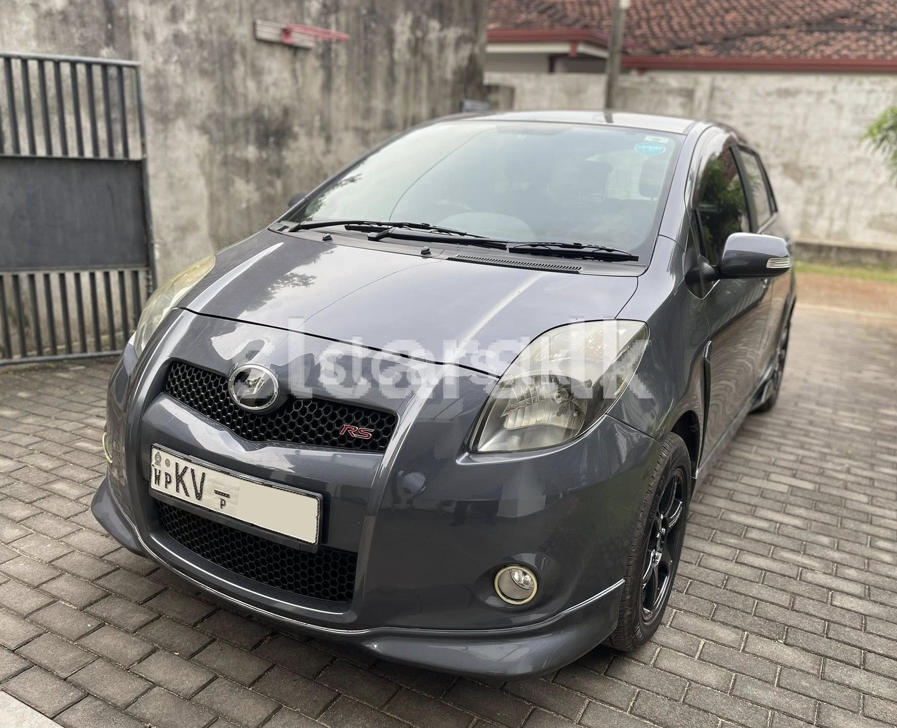 Vehicle Image 6
