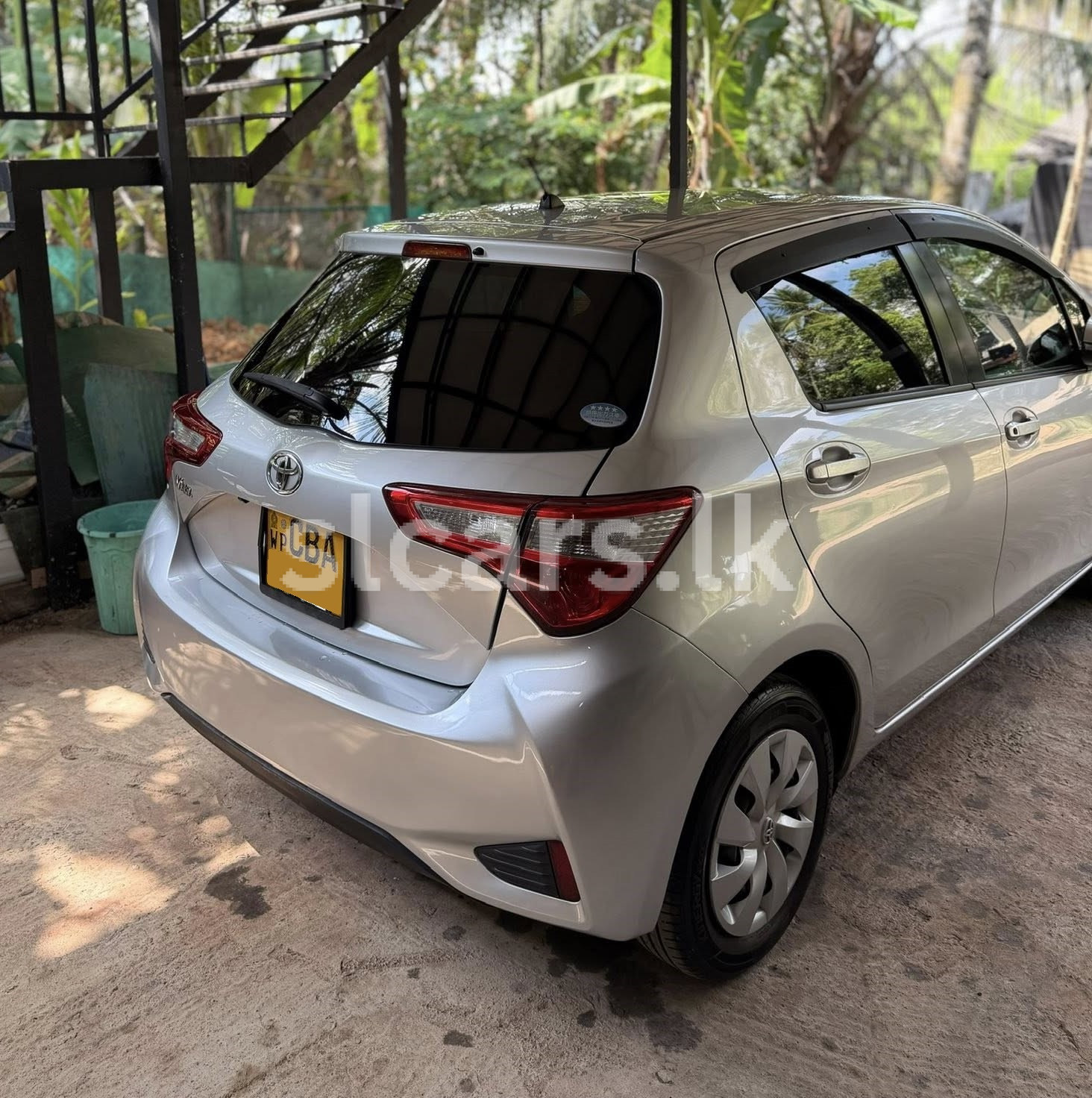 Vehicle Image 4