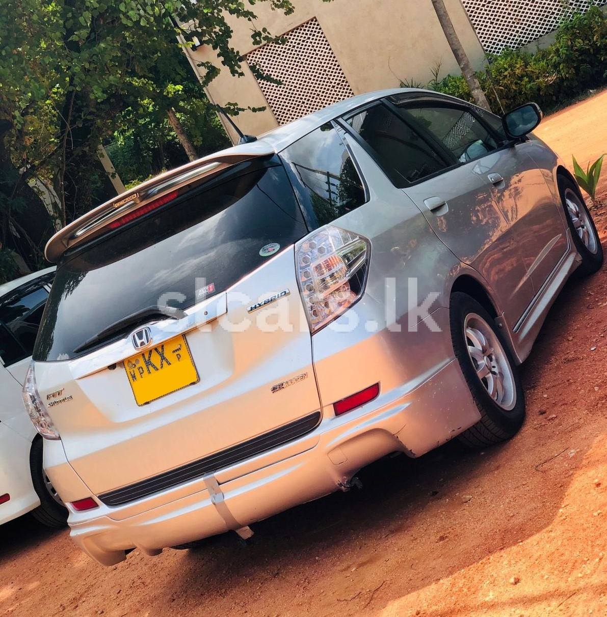 Vehicle Image 2