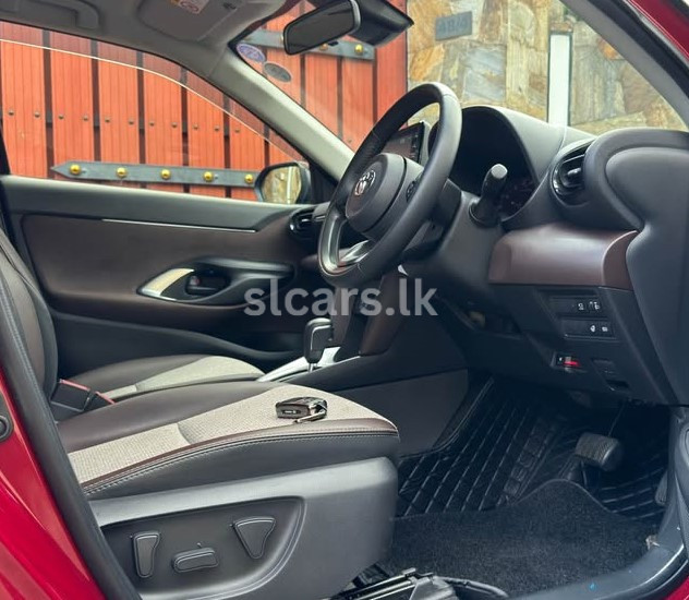 Vehicle Image 6