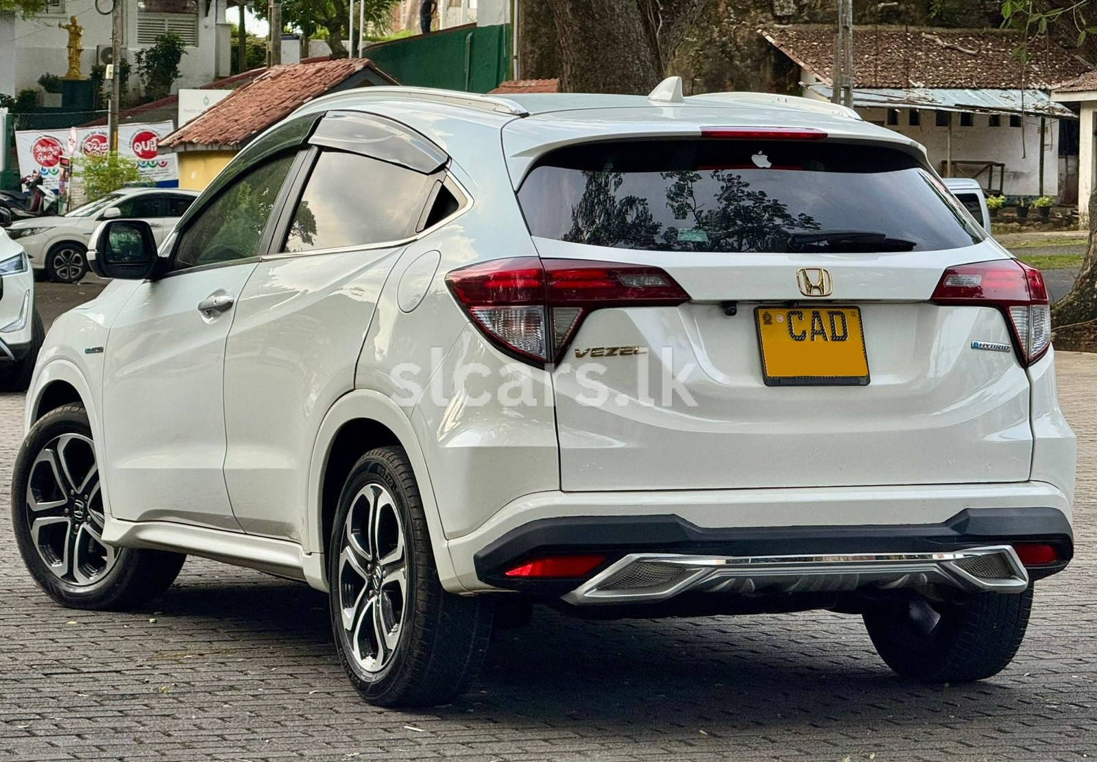 Vehicle Image 2