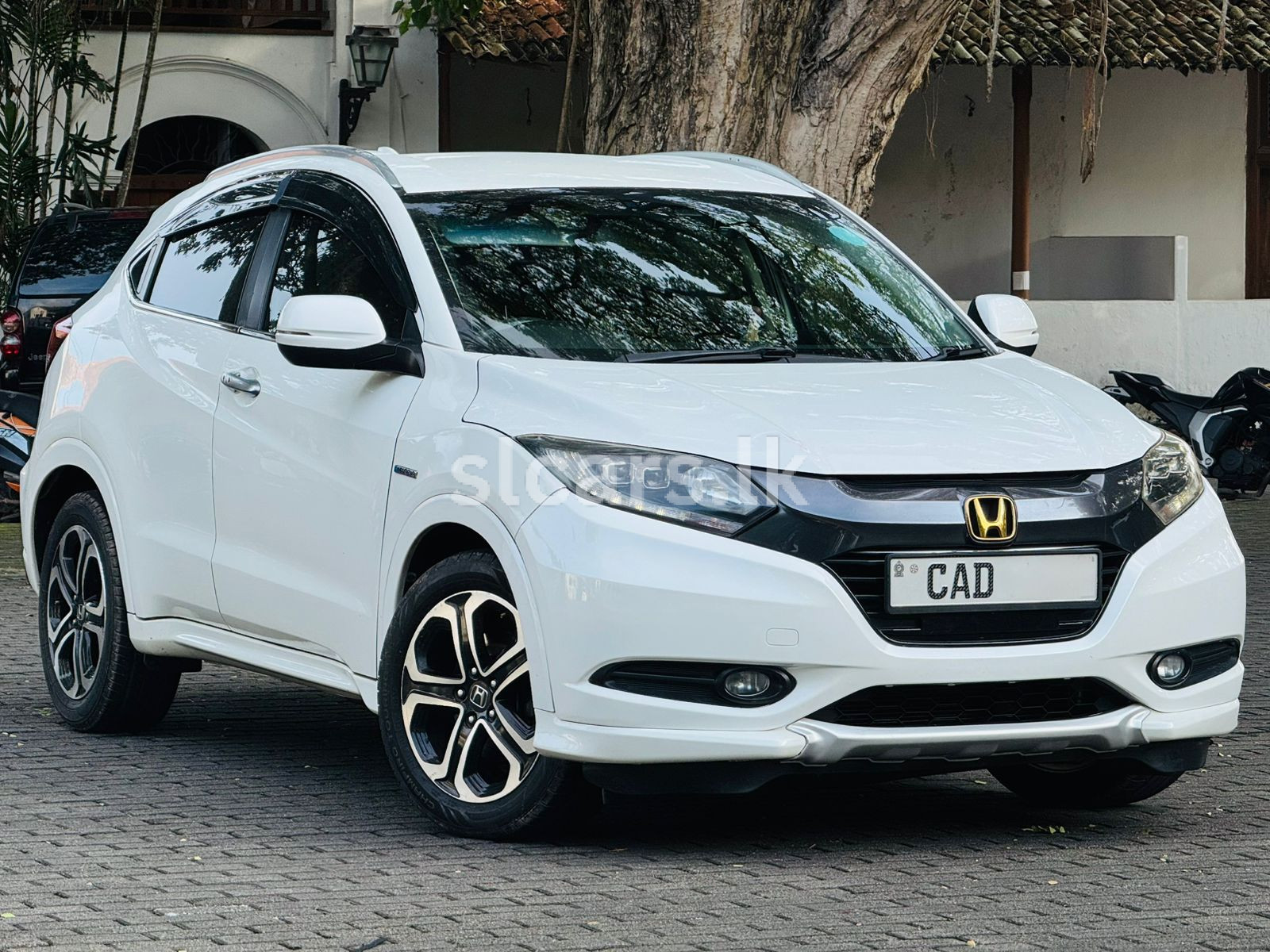 Vehicle Image 6