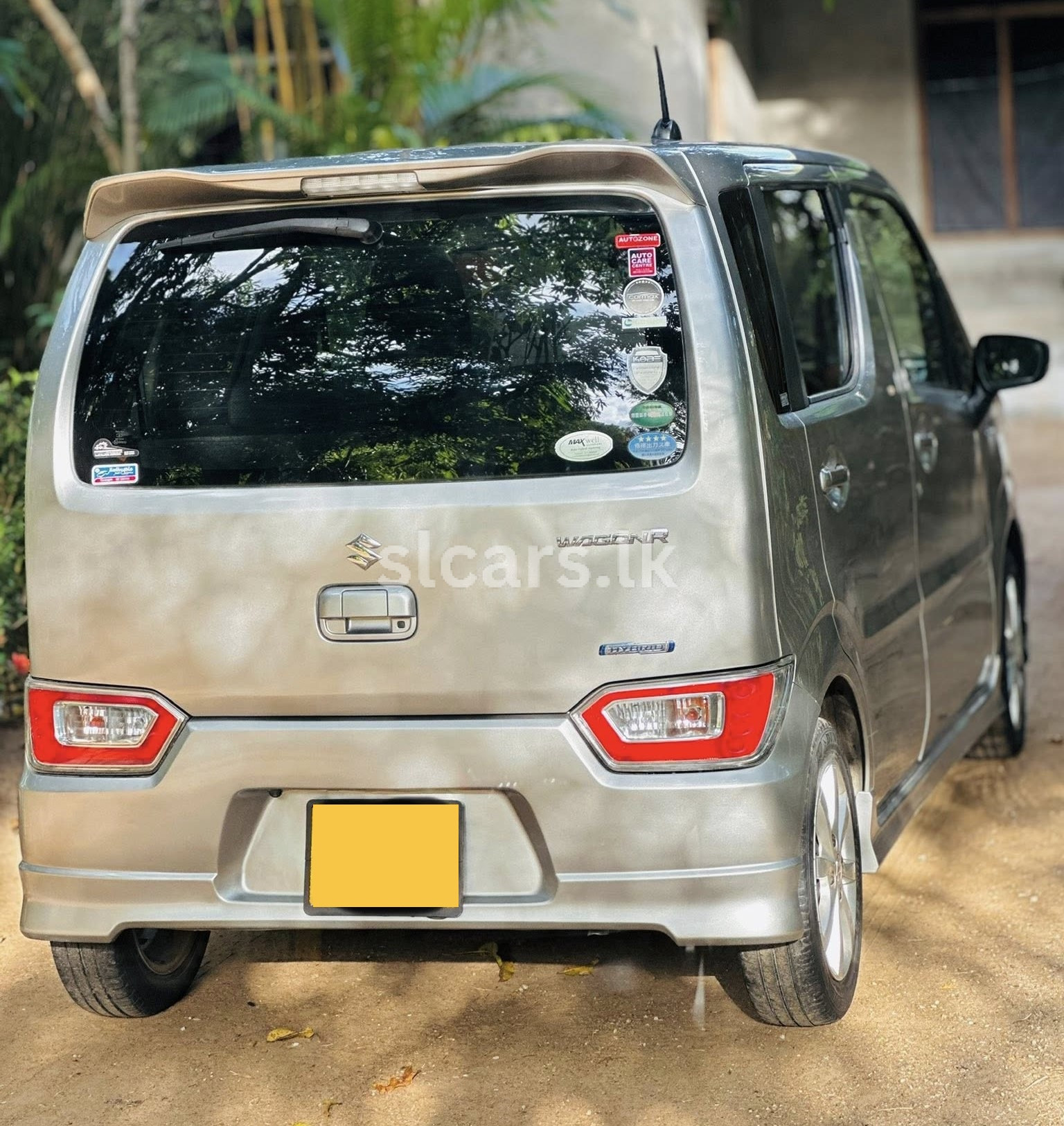 Vehicle Image 2