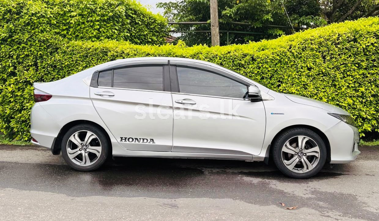 Vehicle Image 4