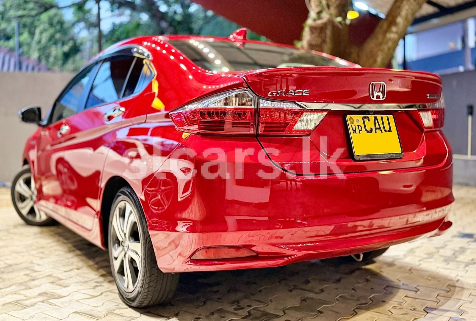 Vehicle Image 5