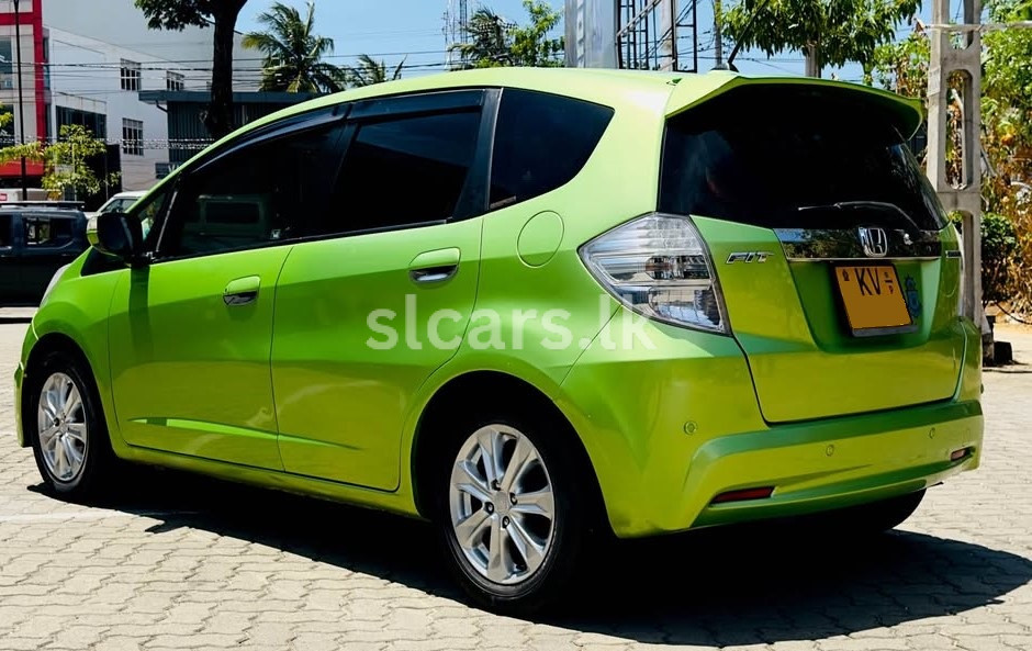 Vehicle Image 4