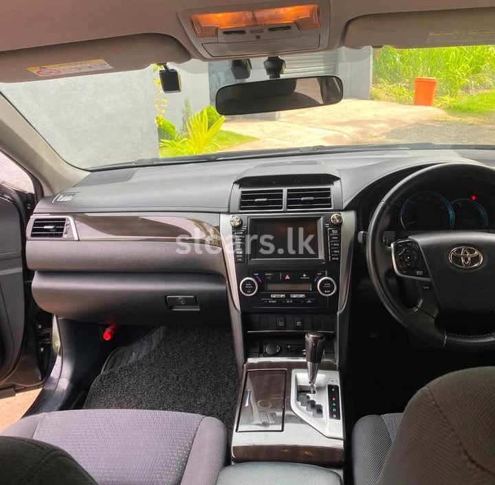 Vehicle Image 6