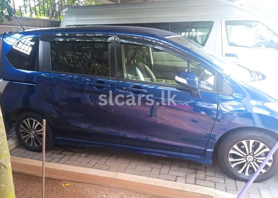 Vehicle Image 5