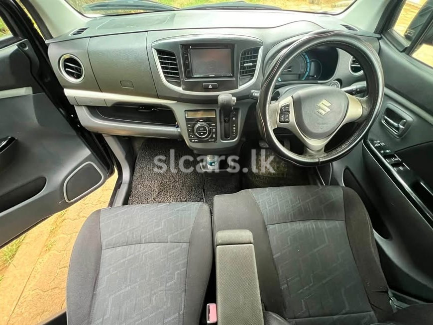Vehicle Image 6