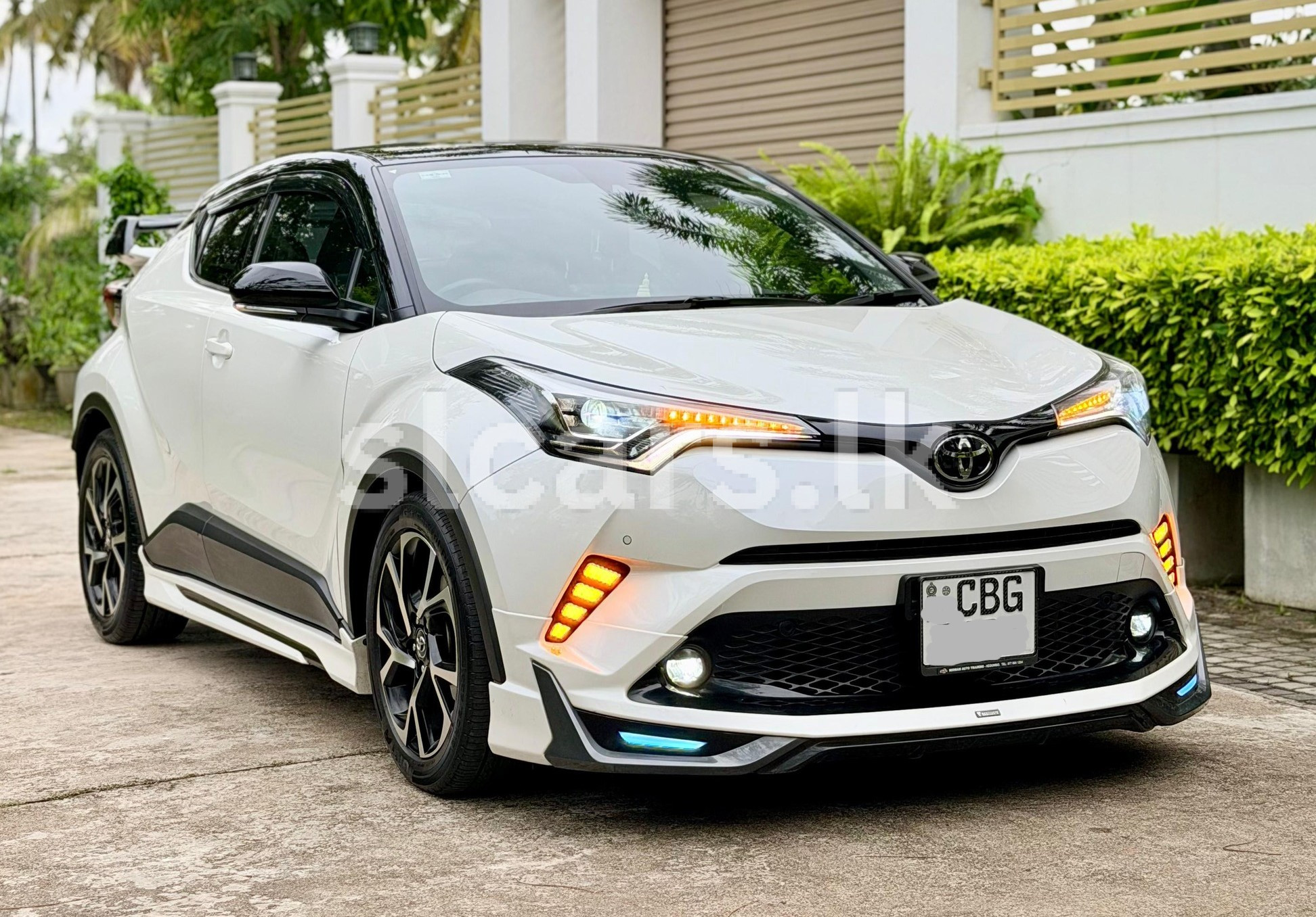 Vehicle Image 4