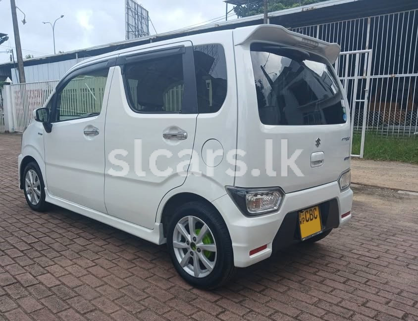 Vehicle Image 6