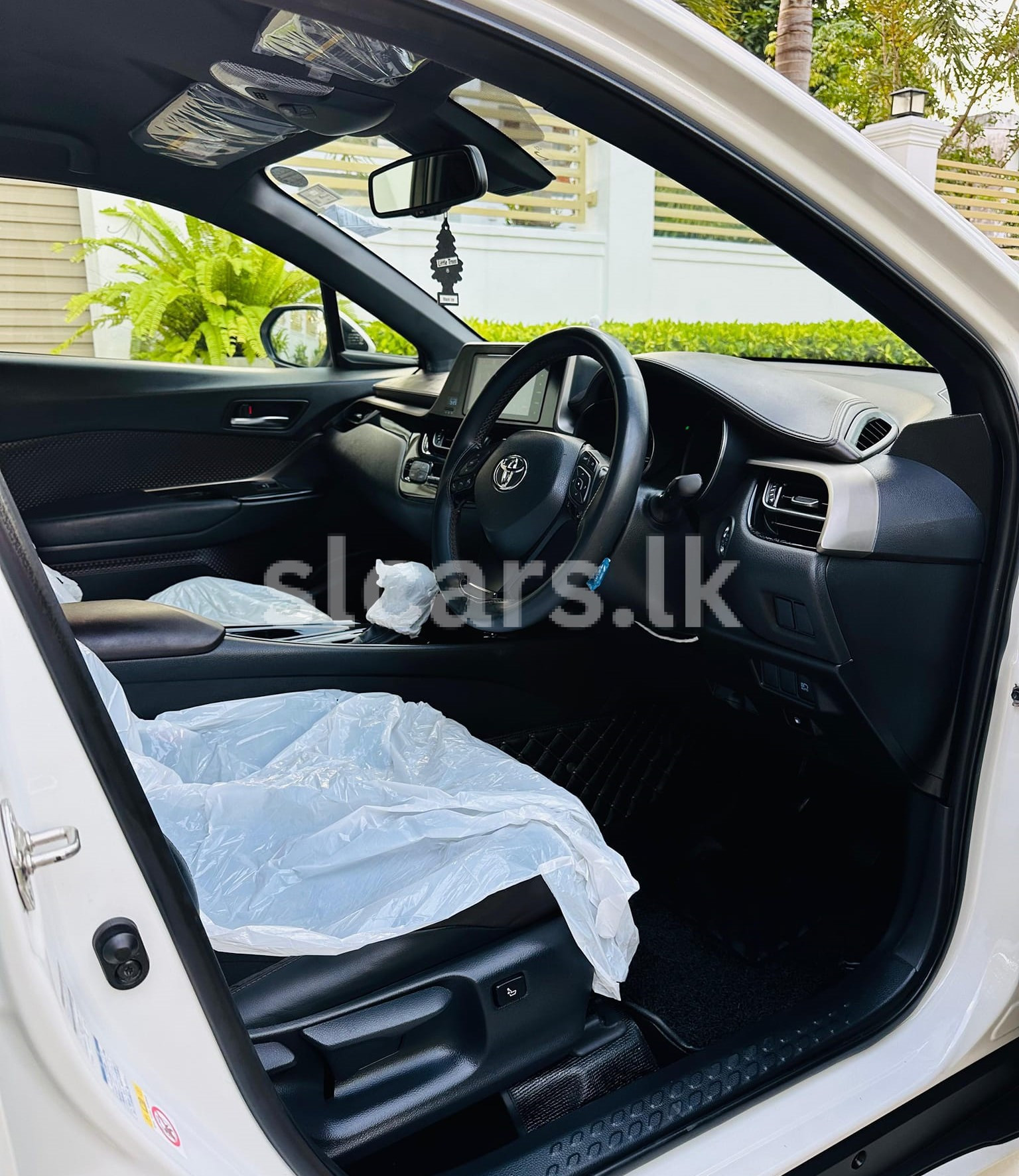 Vehicle Image 4